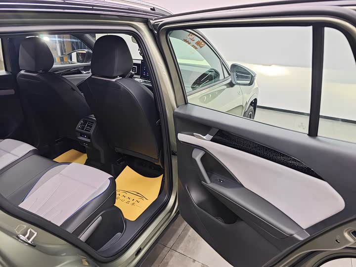 Фото 8 - Volkswagen Tayron