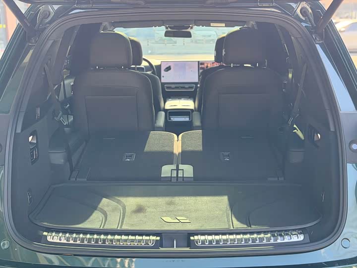 Фото 11 - LiXiang L8