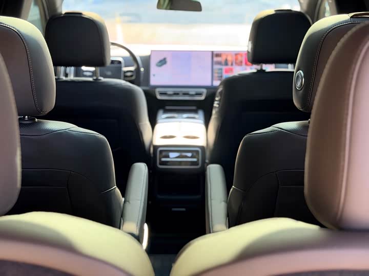 Фото 9 - LiXiang L8