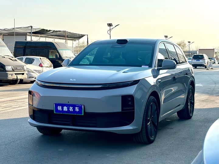 Фото 1 - LiXiang L6