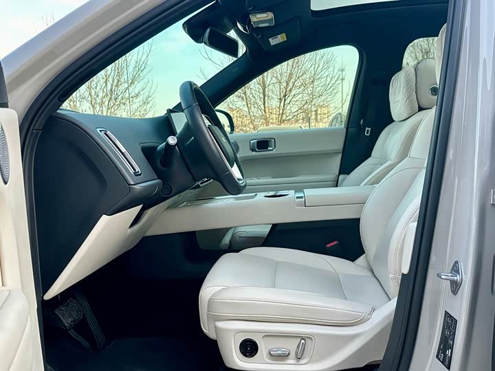 Фото 3 - LiXiang L6