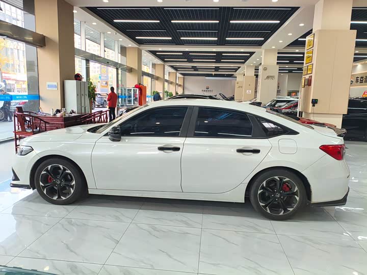 Фото 4 - Honda Civic