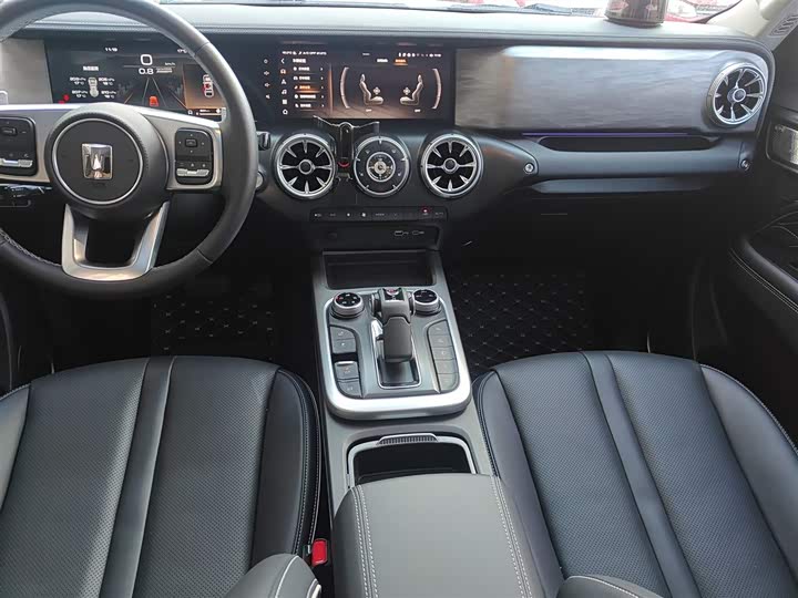 Фото 5 - Tank 300