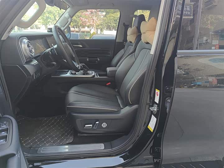 Фото 7 - Tank 300