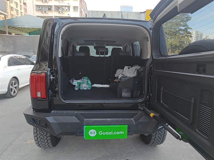 Фото 9 - Tank 300