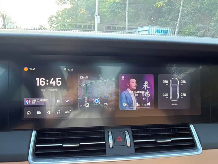 Фото 12 - LiXiang One