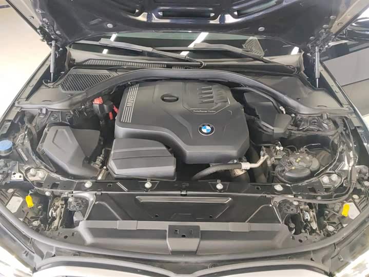 Фото 10 - BMW 3 Series