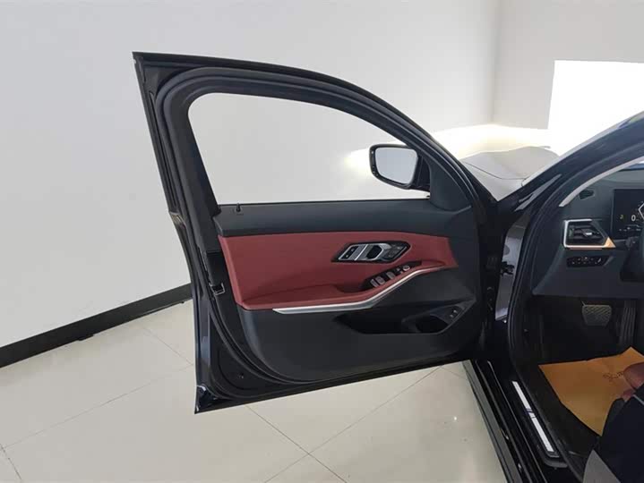 Фото 7 - BMW 3 Series