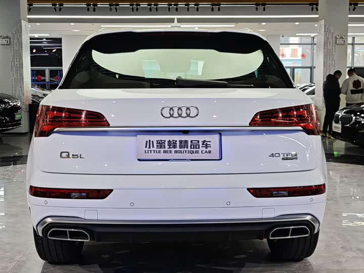 Фото 15 - Audi Q5L