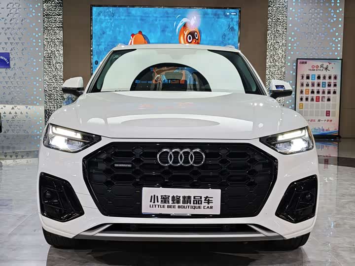Фото 2 - Audi Q5L