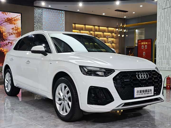 Фото 3 - Audi Q5L