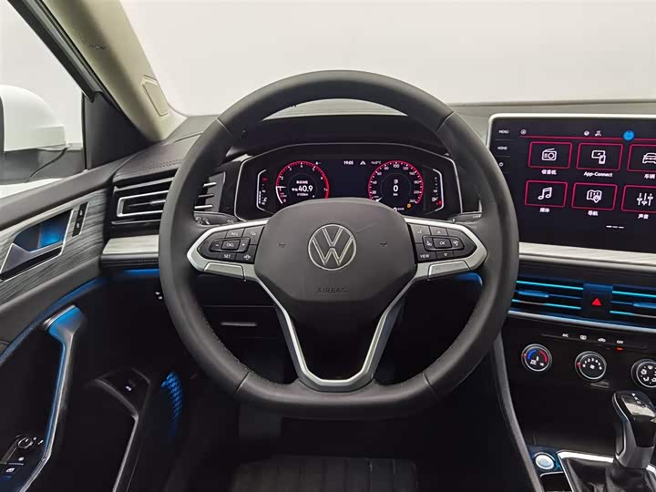 Фото 11 - Volkswagen Sagitar L