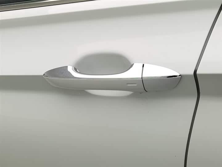 Фото 18 - Volkswagen Sagitar L