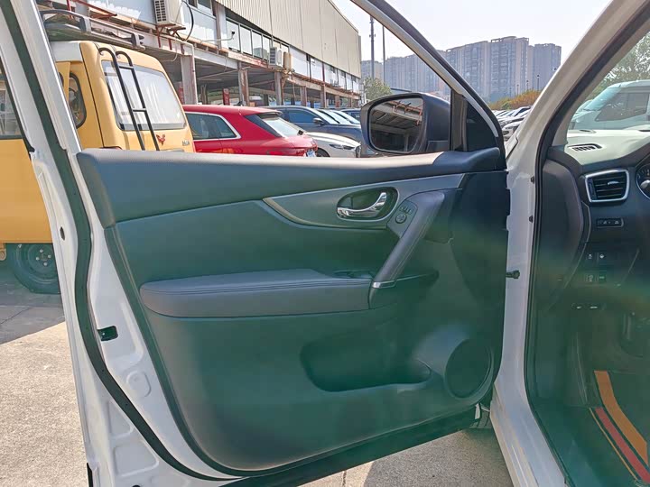 Фото 10 - Nissan Qashqai