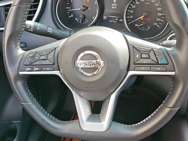 Фото 13 - Nissan Qashqai