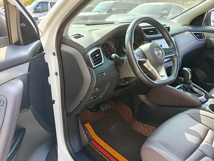 Фото 14 - Nissan Qashqai