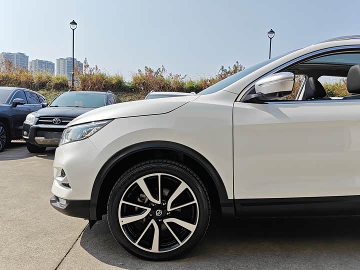 Фото 18 - Nissan Qashqai