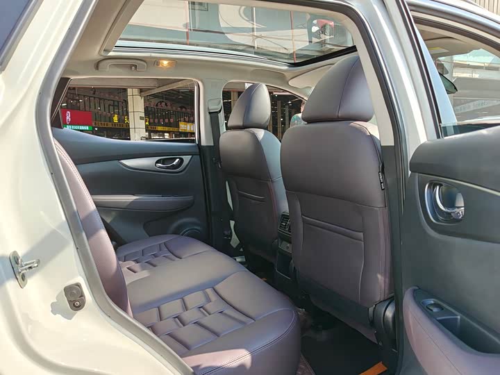 Фото 9 - Nissan Qashqai