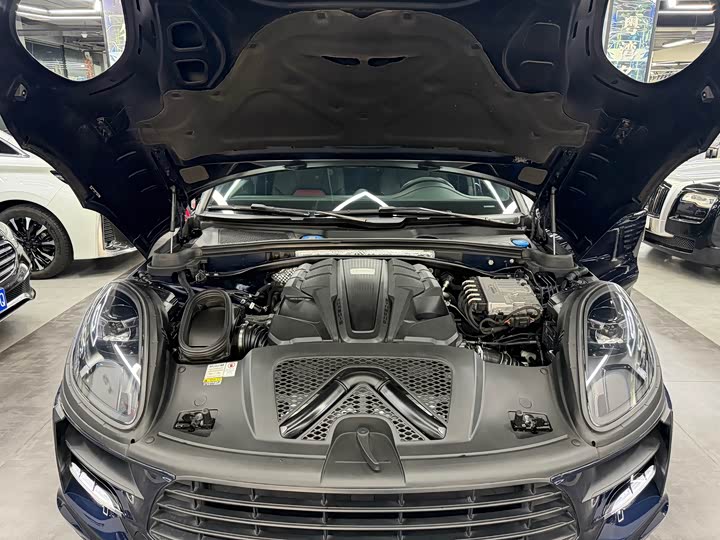 Фото 11 - Porsche Macan