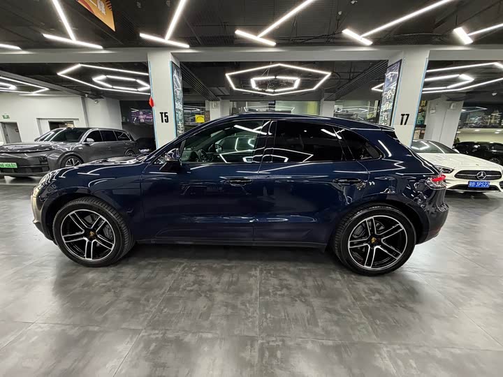 Фото 12 - Porsche Macan