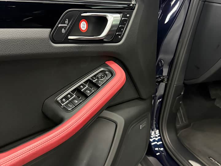 Фото 5 - Porsche Macan