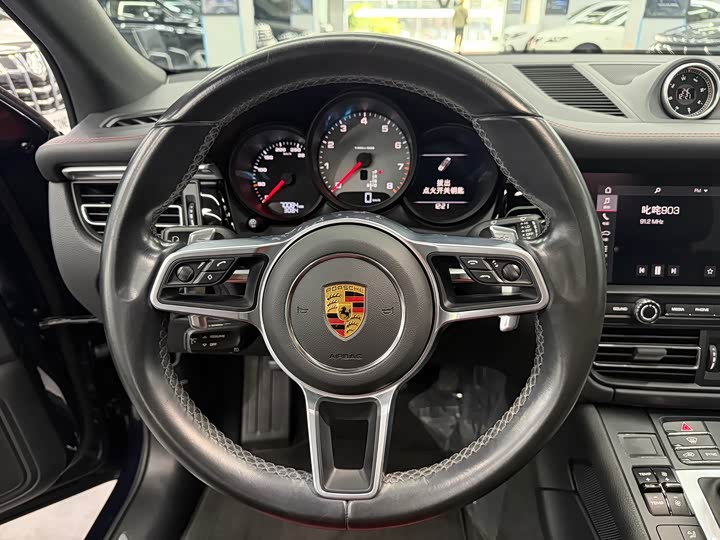 Фото 6 - Porsche Macan