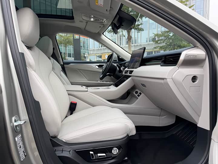 Фото 10 - Wey Mocca Hybrid