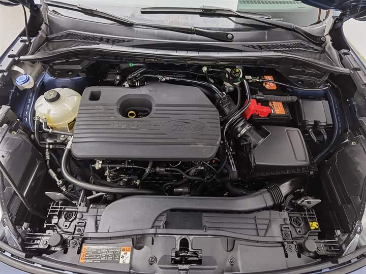 Фото 6 - Ford Escape