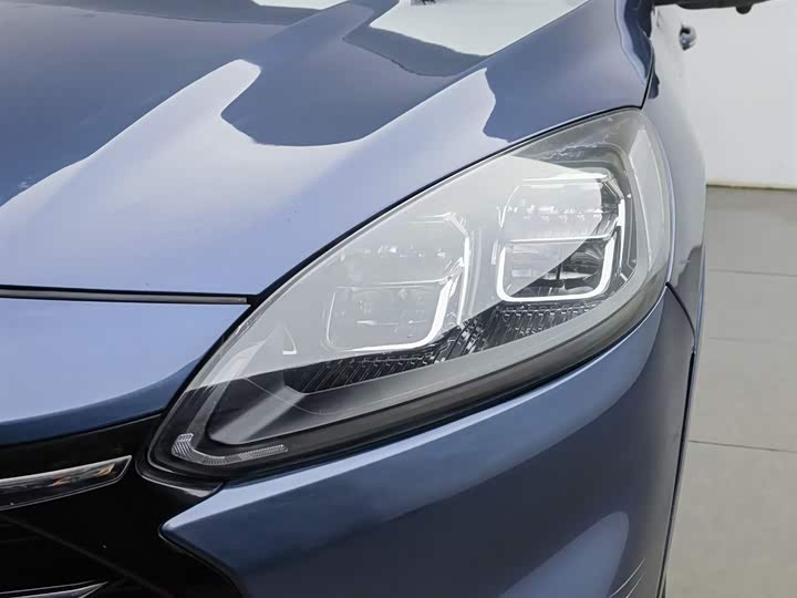 Фото 7 - Ford Escape