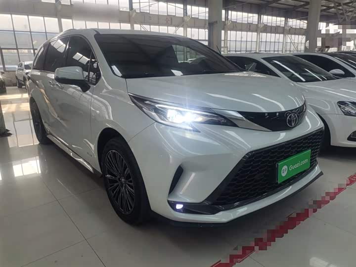 Фото 4 - Toyota Granvia