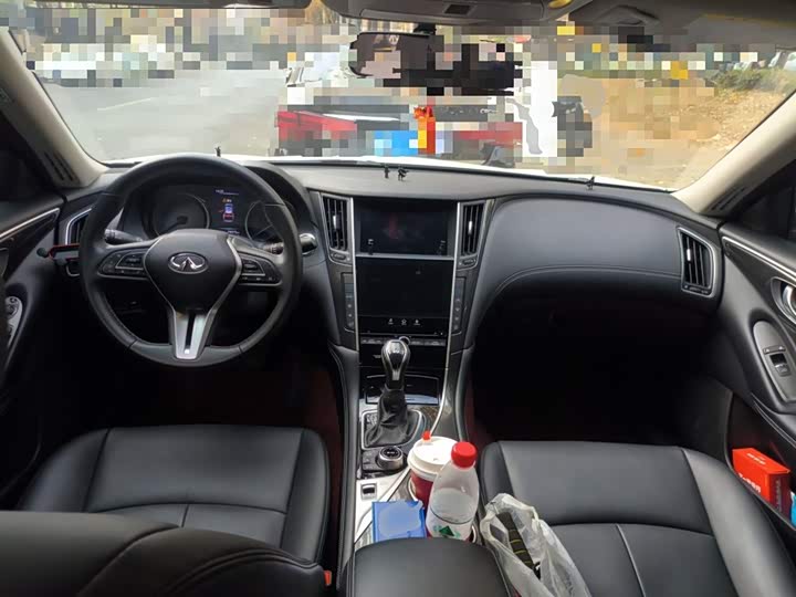 Фото 11 - Infiniti Q50L