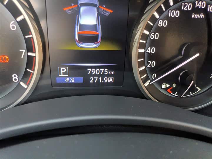 Фото 14 - Infiniti Q50L