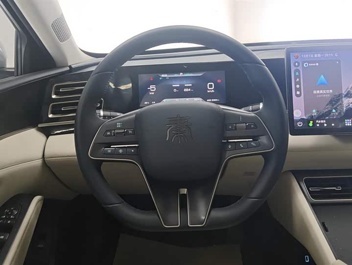 Фото 15 - BYD Qin L