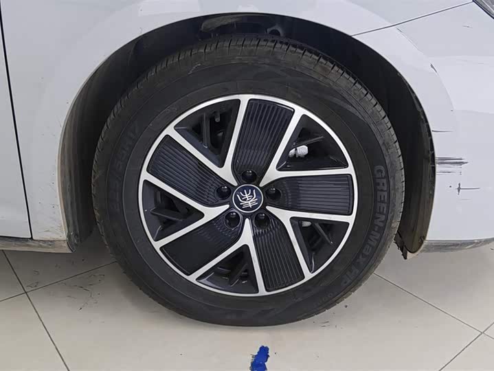 Фото 6 - BYD Qin L