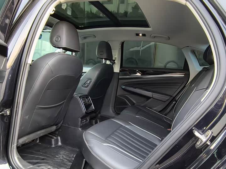 Фото 5 - Volkswagen Passat