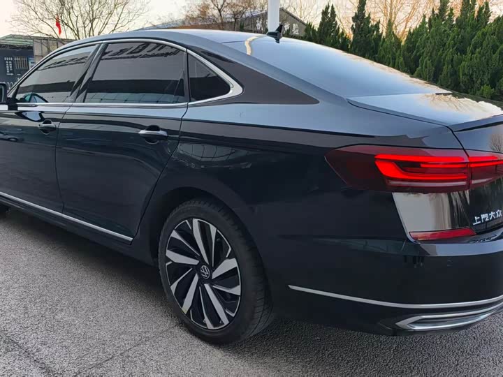 Фото 6 - Volkswagen Passat