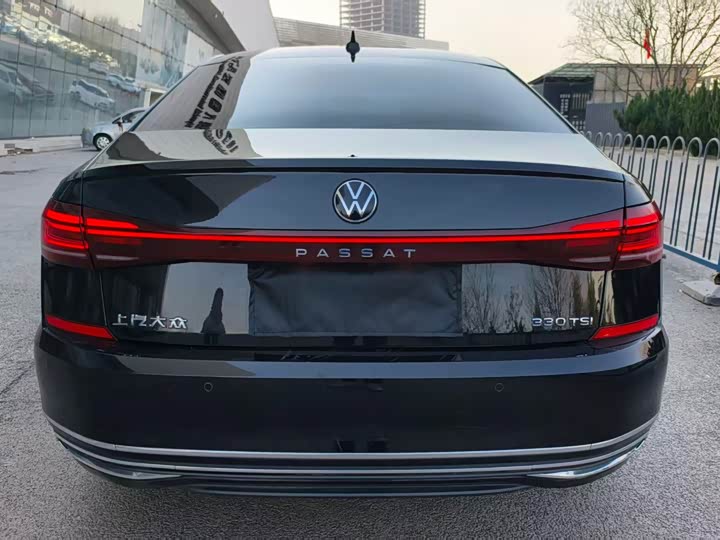 Фото 7 - Volkswagen Passat