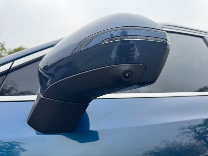 Фото 28 - Geely Okavango L