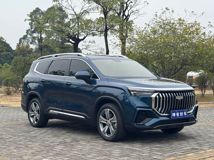 Фото 3 - Geely Okavango L