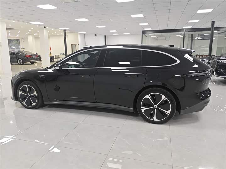 Фото 5 - Nio ET5T