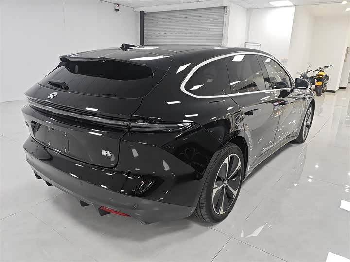 Фото 7 - Nio ET5T