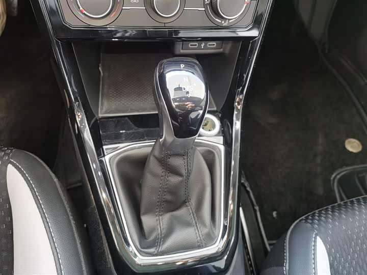 Фото 6 - Volkswagen Tacqua