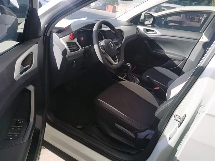 Фото 7 - Volkswagen Tacqua