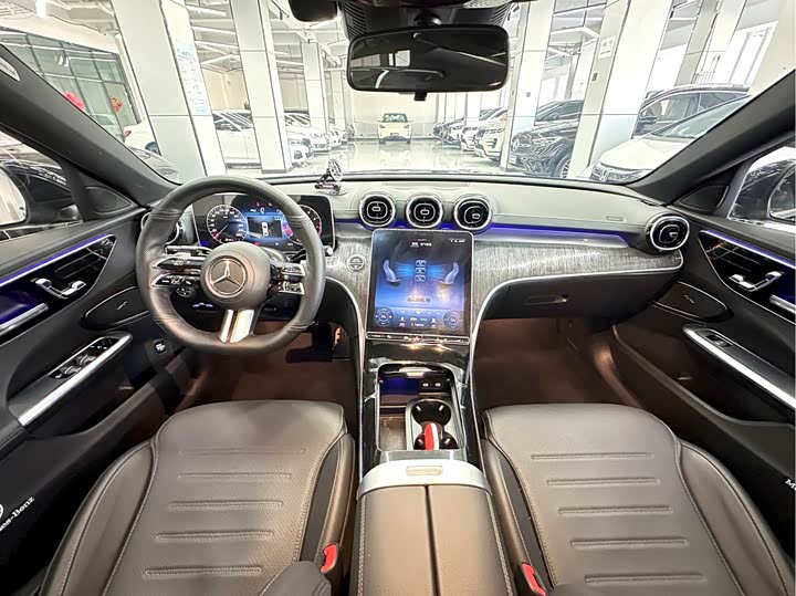 Фото 11 - Mercedes-Benz C-Class