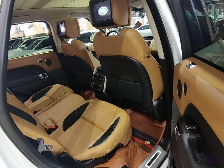 Фото 11 - Land Rover Range Rover Sport