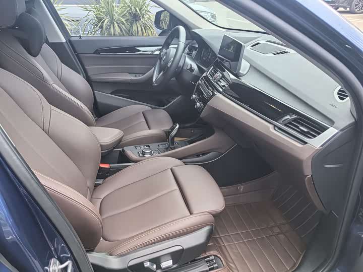 Фото 11 - BMW X1