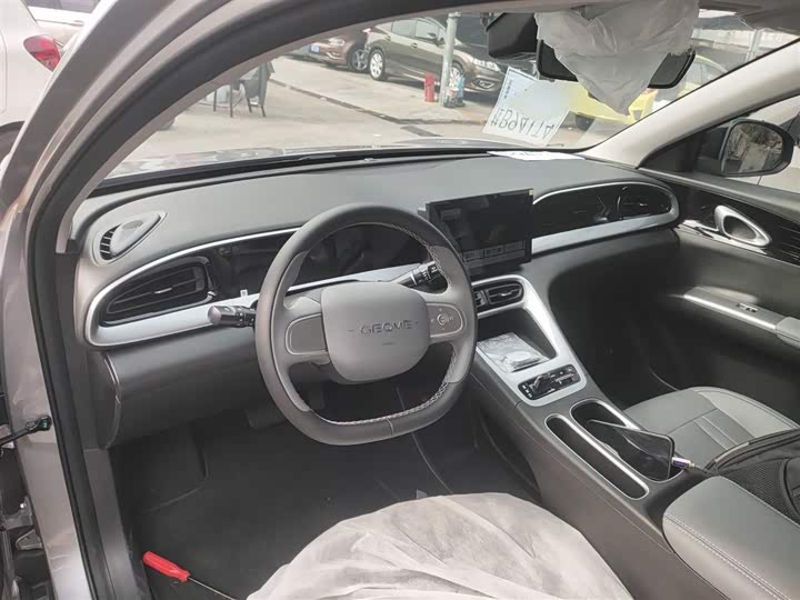 Фото 10 - Geely Galaxy Geome