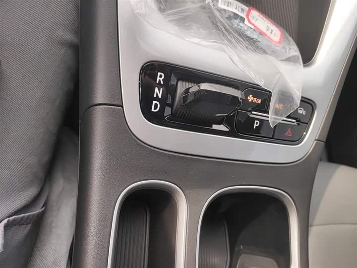 Фото 14 - Geely Galaxy Geome