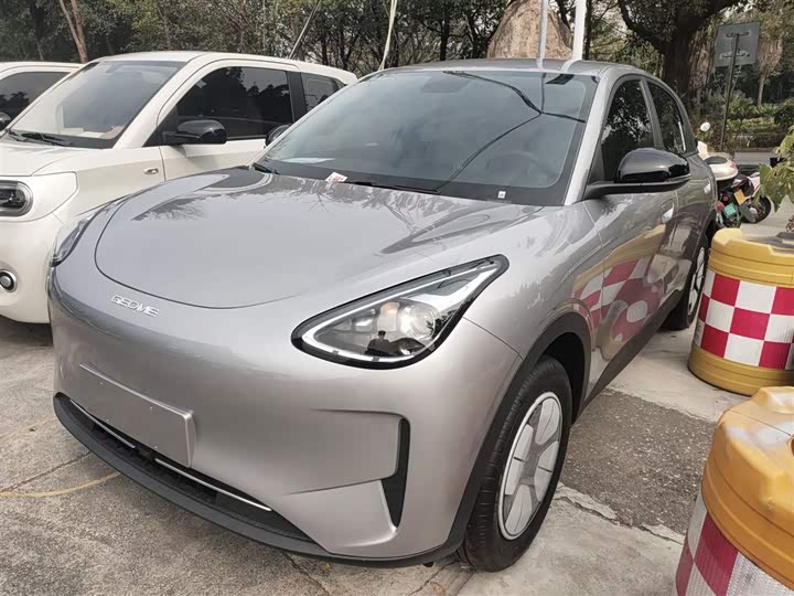 Фото 2 - Geely Galaxy Geome