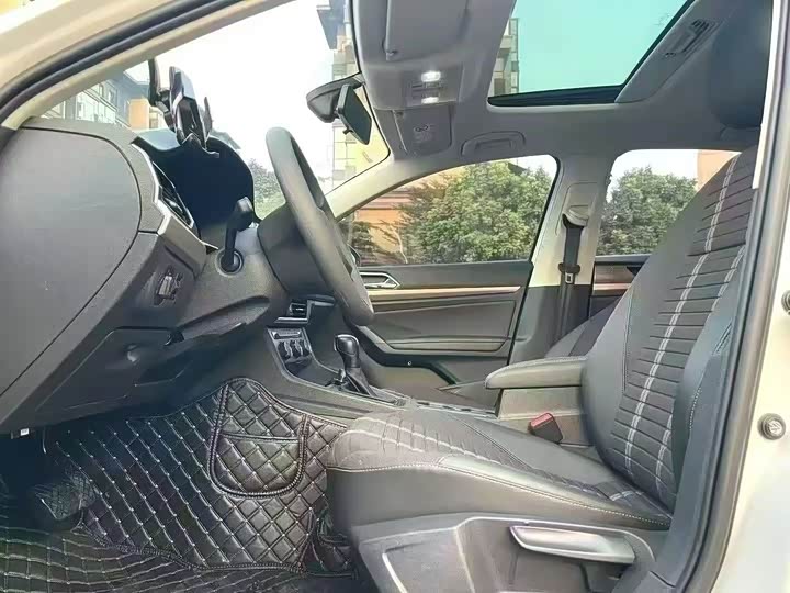 Фото 5 - Volkswagen Lavida